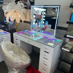 White Vanity w/ FREE Chair 