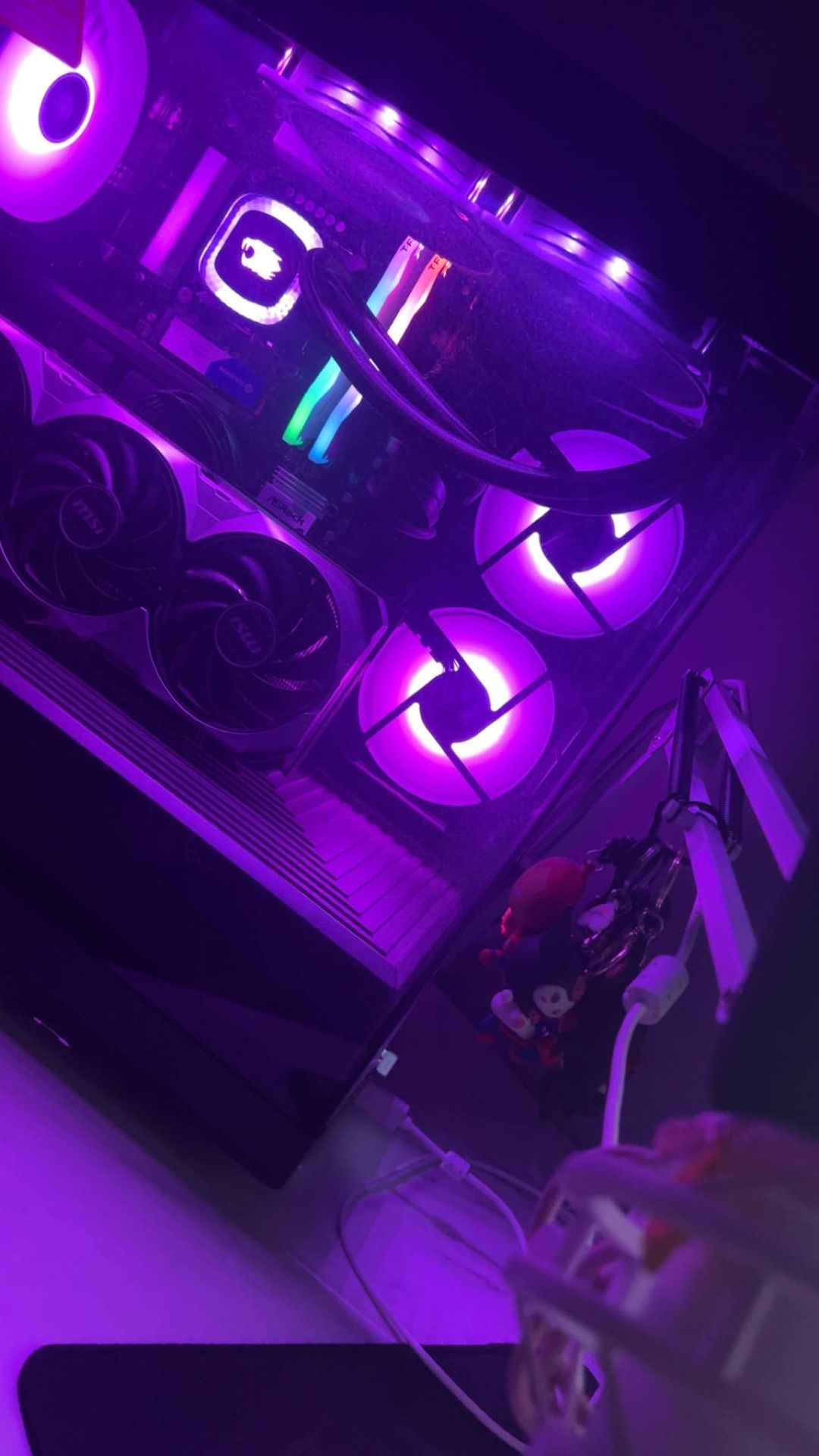 iBUYPOWER - Y40 Gaming Desktop PC - Intel Core i7 14700F - NVIDIA GeForce RTX 4060Ti 16GB - 32GB DDR5 RAM - 2TB NVMe - Black