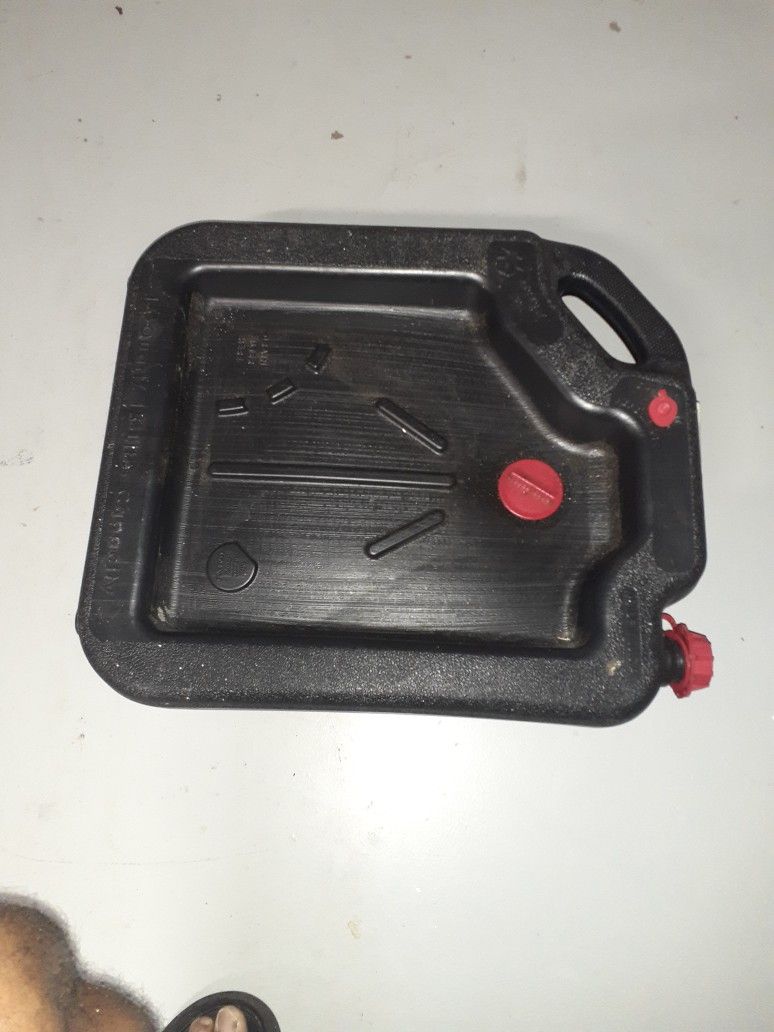 10 Quarts Oil Changed Container