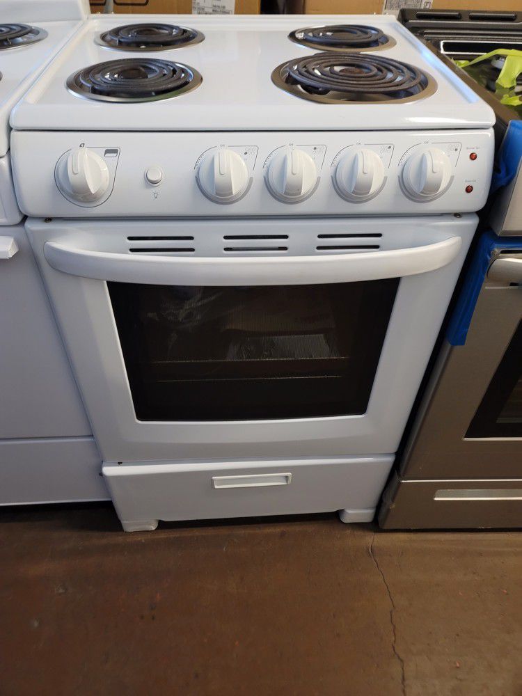 New 20 Inch Electric Stove White Perfect For Aparment Or Studio 