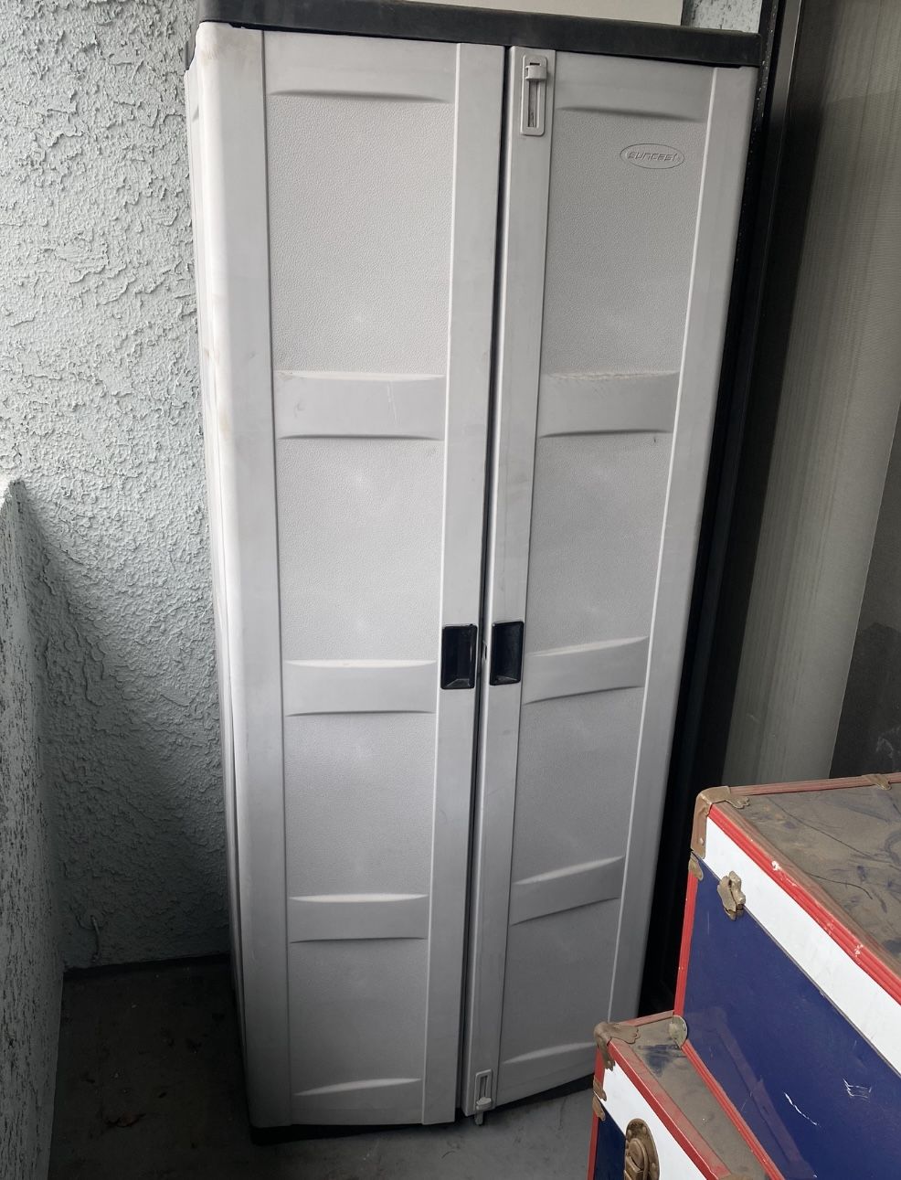 Suncast C7200G Tall Utility Storage Matttroy