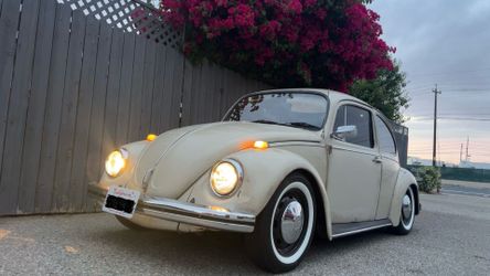 Volkswagen Beetle 1968’  Automatic StickShift 