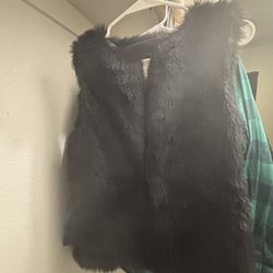 FAUX FUR VEST SMALL