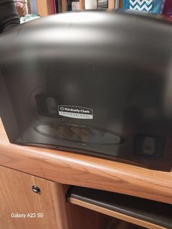 Dual Toilet Paper Dispensers