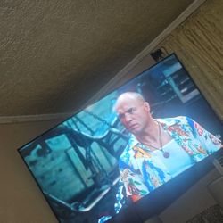 Samsung Smart TV 55 Inch  Good Conditions 