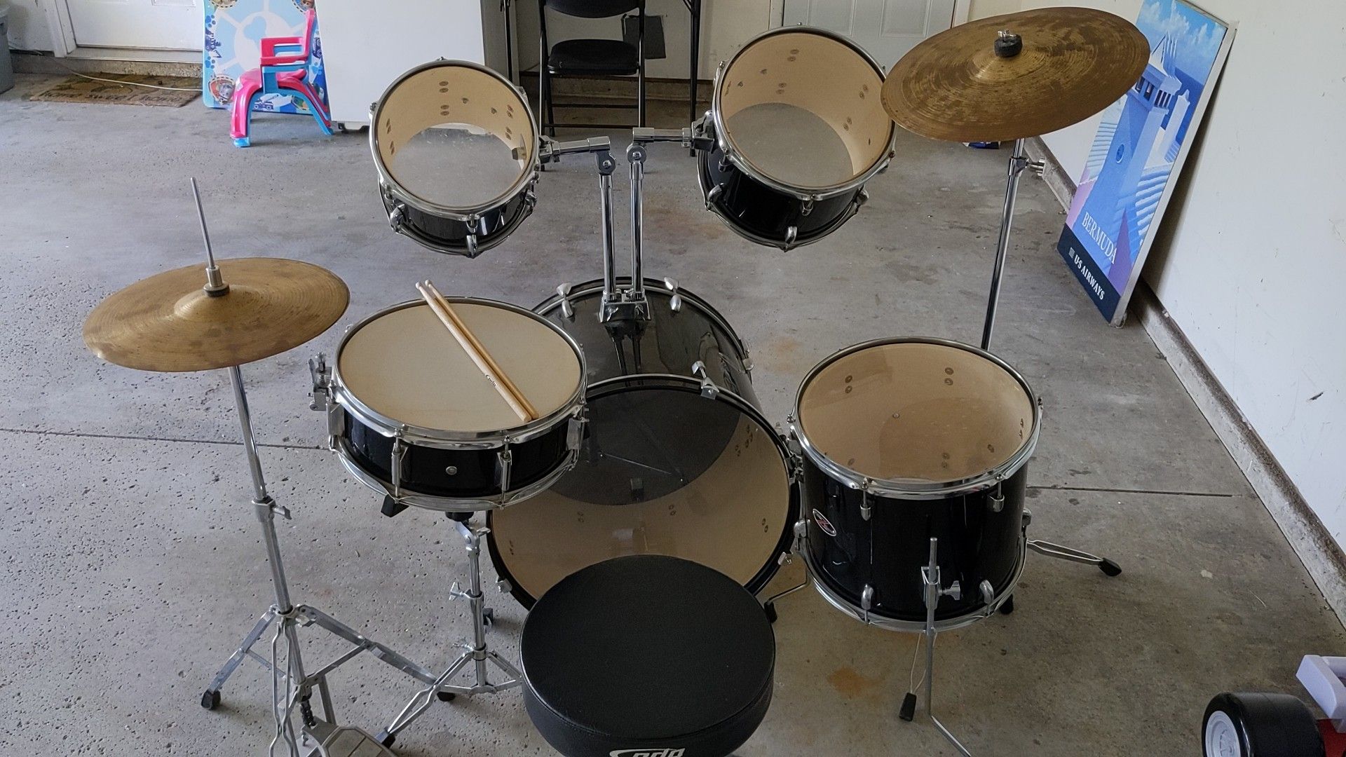 PDP Z5, five piece drum set and hardware for Sale in Fort Wayne, IN