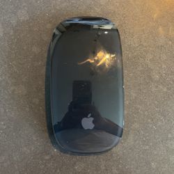 Apple mouse A1657 Wireless And Charged With A Lightning Cable 