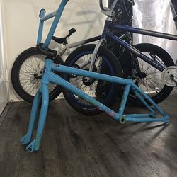 Aron Ross ocean blue frame set up