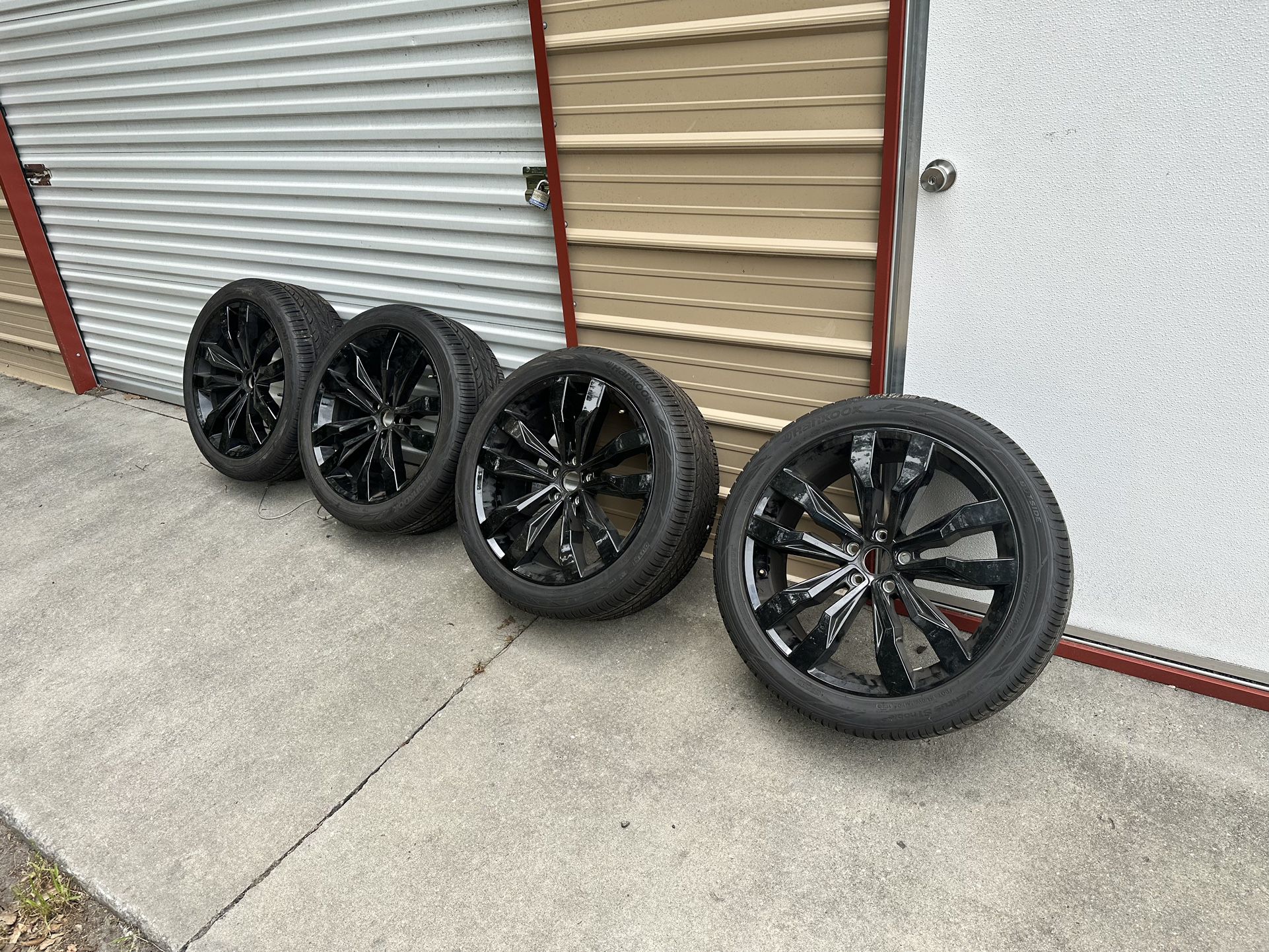 Factory Volkswagen Tiguan Wheels And Tires 