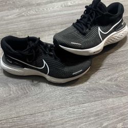 Nike ZoomX Invincible Run Flyknit 2 running shoes in black and white