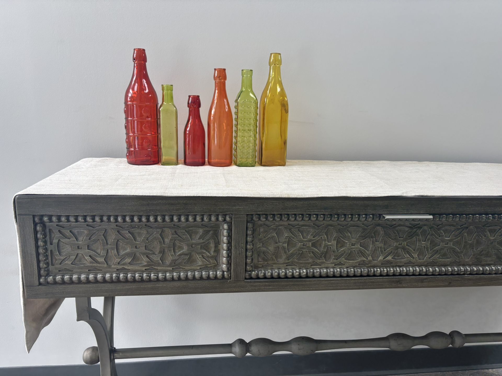 Quinnland Console Table 
