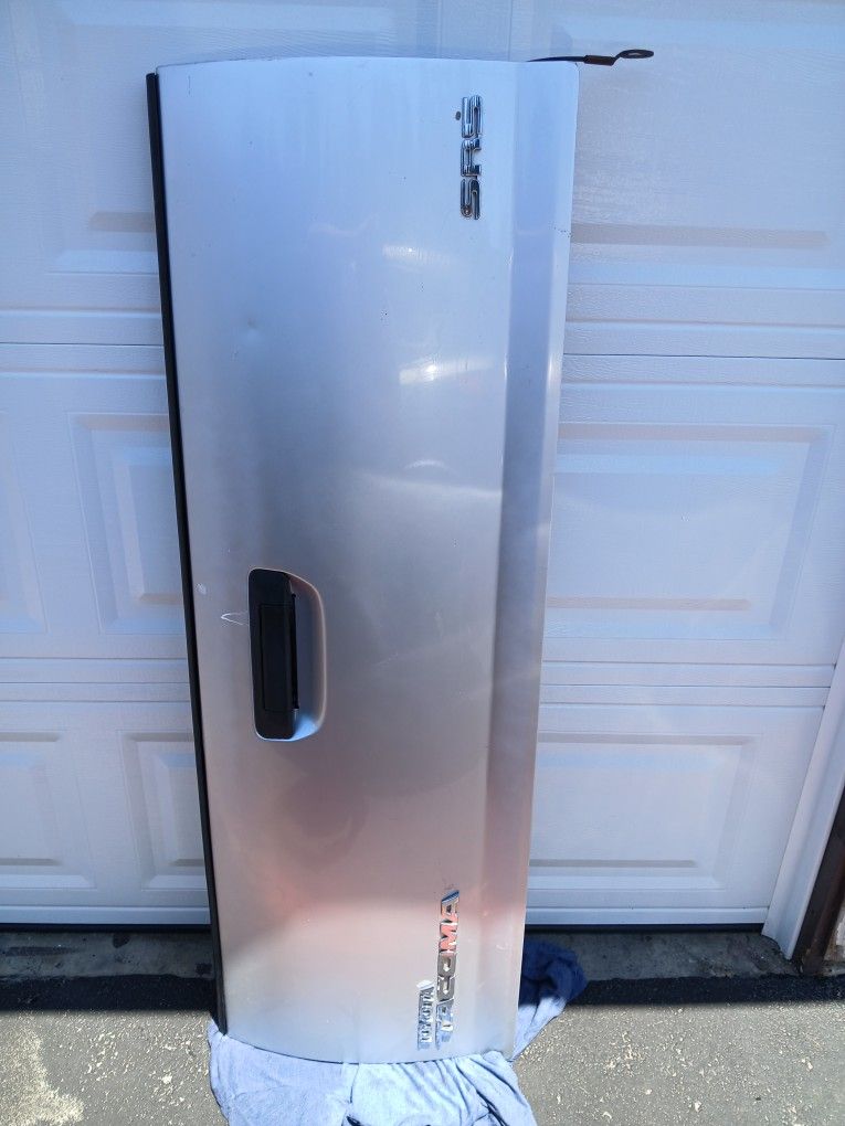 Toyota Tacoma Tailgate Silver