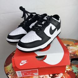 Nike Panda Dunks 