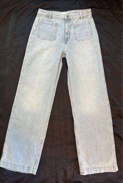 H&M Light Wash Wide Leg Jeans – Size 8 – Like New