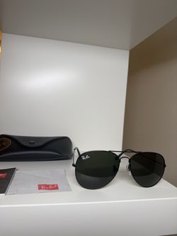 Ray-Ban Aviator Sunglasses Black