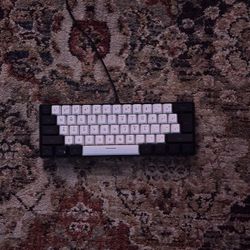 Black And White Keyboard (Glow)
