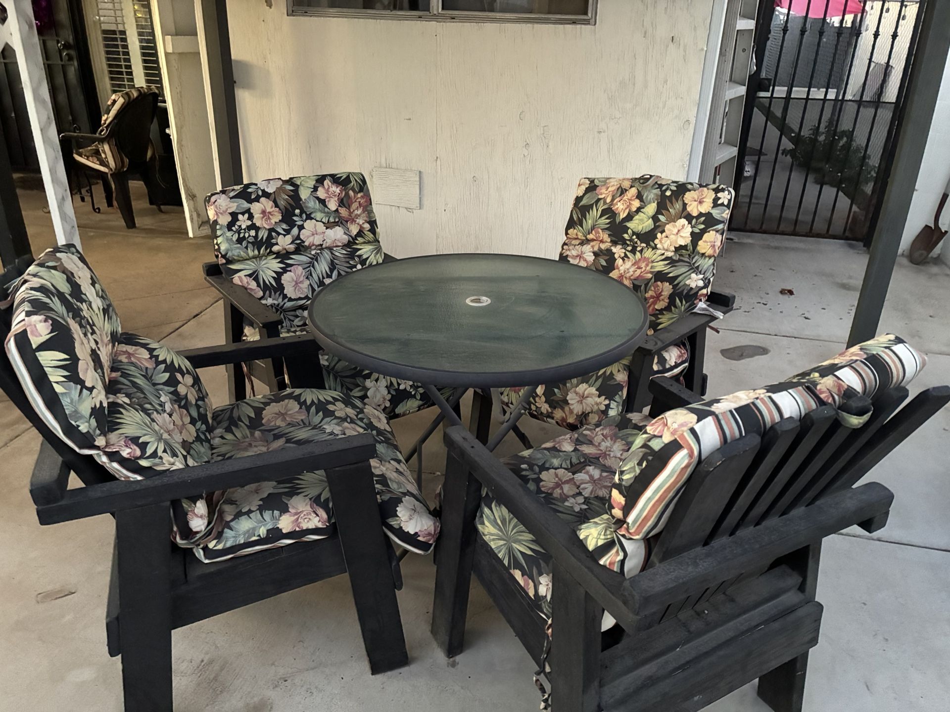 Patio furniture in great condition