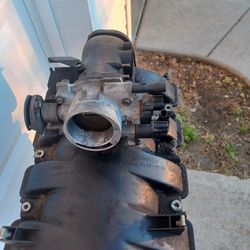 Intake manifold off of 4.7 Jeep Grand Cherokee.