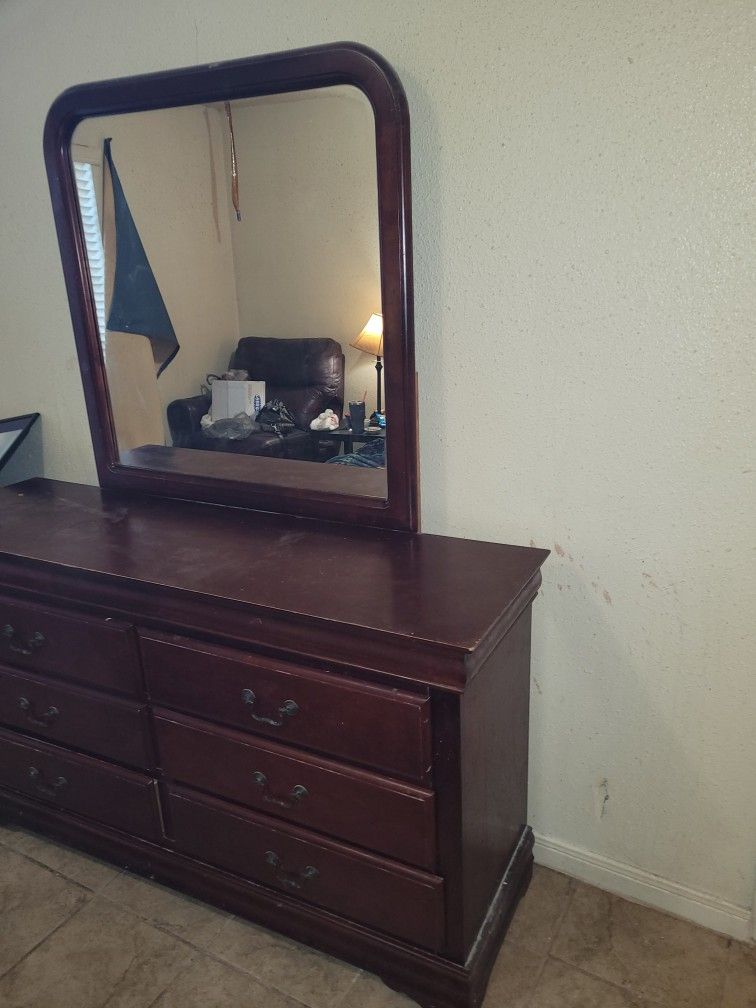 6 Drawer Dresser With Mirror 