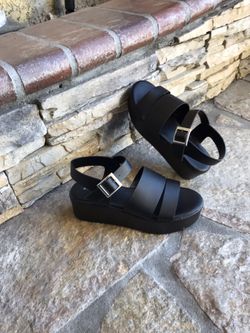 Womens sandals