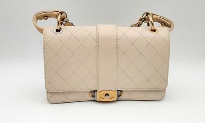 Chanel Calfskin Stitched Flap Crossbody Bag Vc0624ocxzmia