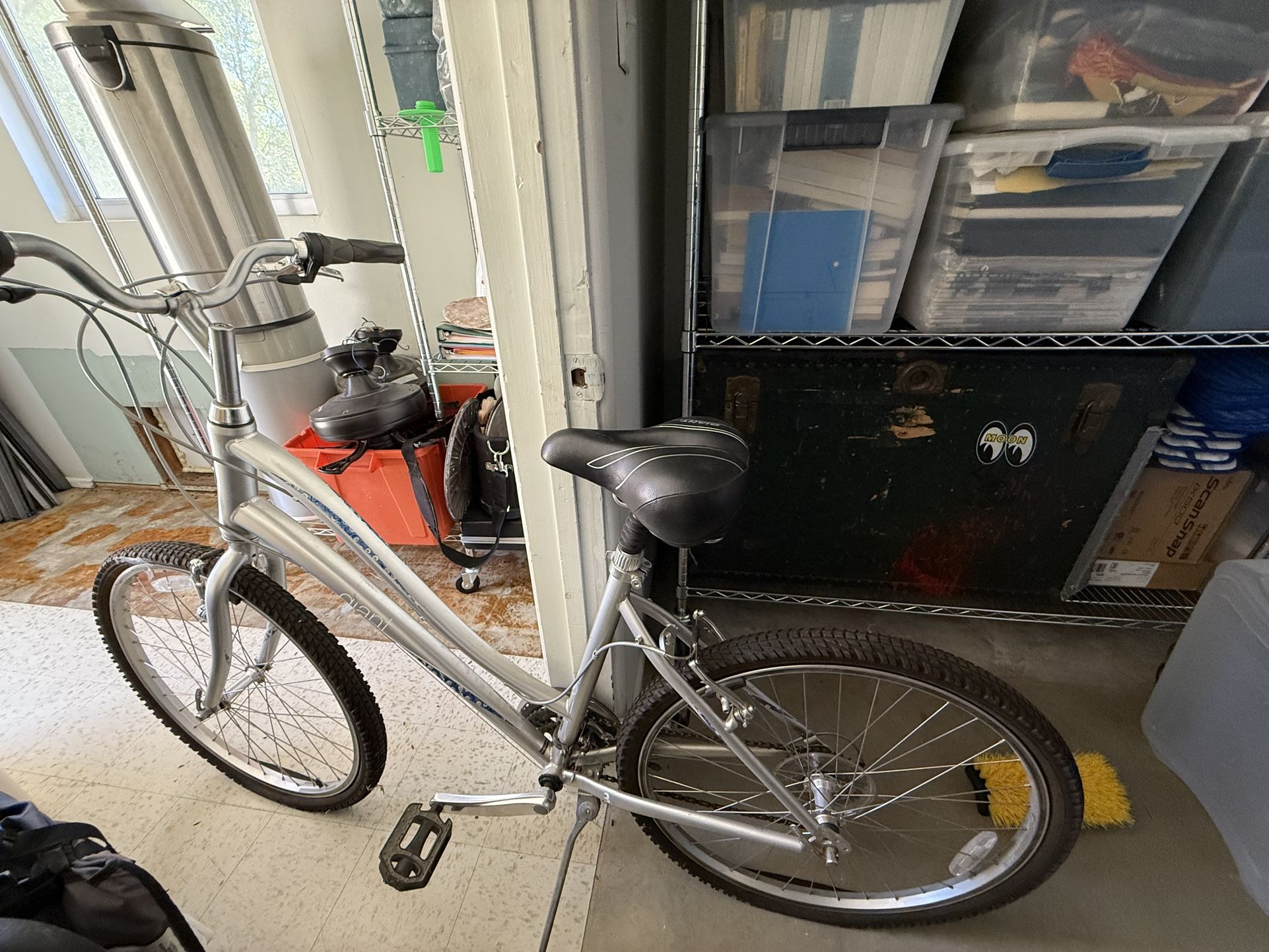 Women’s Bike - Giant .