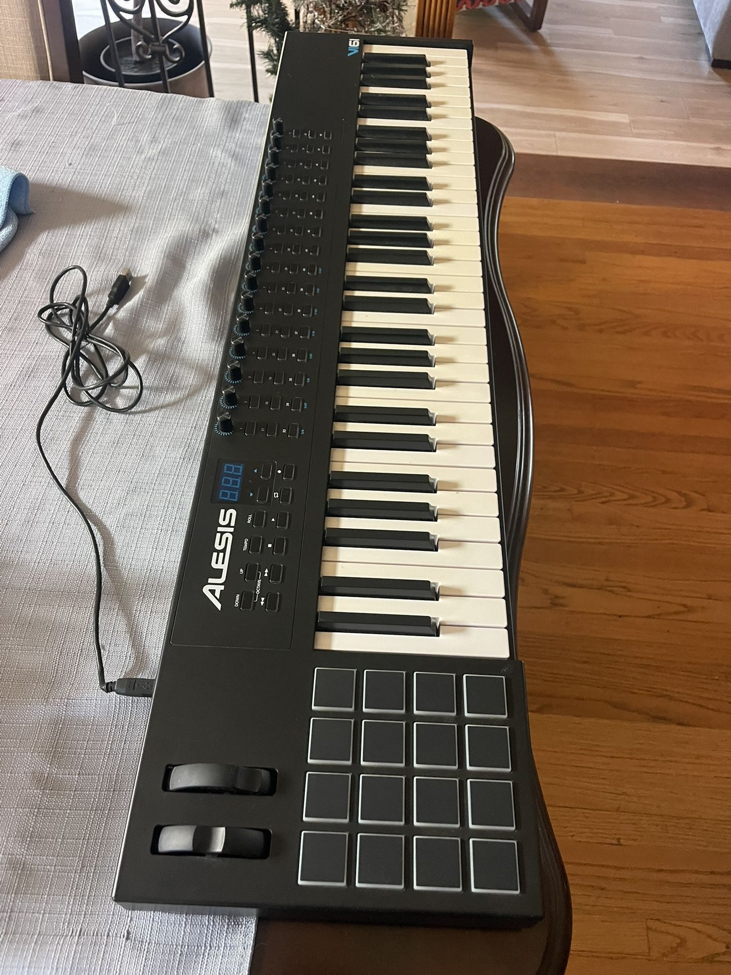 Alesis VI61 MIDI Keyboard 