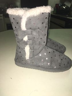 Girls boots