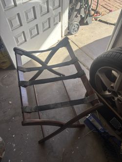 Foldable Wood Suitcase Stand