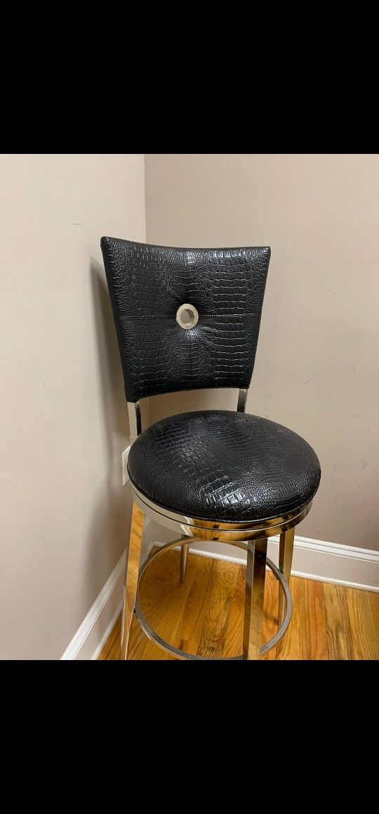 1 Black Swivel Nickel Bar Stool