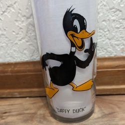 Vintage 1973 Daffy Duck Pepsi Glass Collection Series Warner Bros