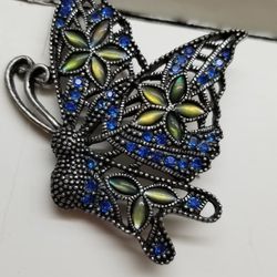 Exquisite Vintage Butterfly Brooch