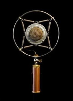EAR TRUMPET LABS MYRTLE MICROPHONE