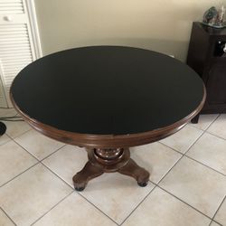 Round Table No Chairs 