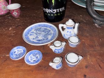 Miniature Blue Willow Porcelain Tea Set