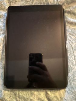 iPad 9th Gen (no charger)