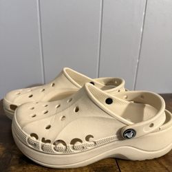 Iconic Crocs Comfort Size 8
