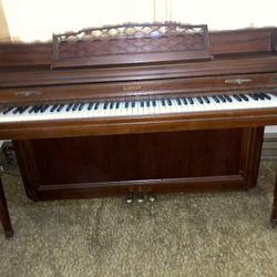 Piano, Kimball, Consolette