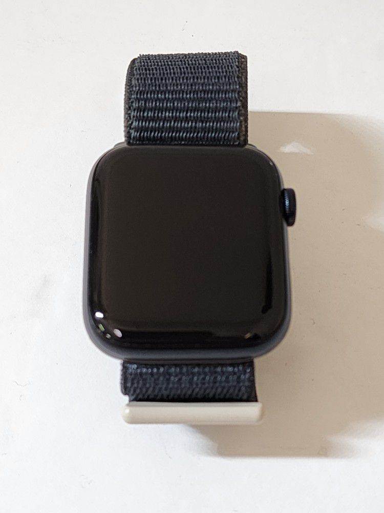 Apple Watch 32GB GPS+CELL SE44MM A2727
