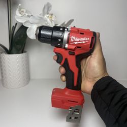 Milwaukee Drill M18 