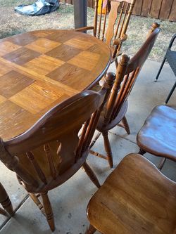 Table w/ 6 chairs