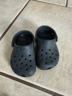 Black Toddler Crocs Size 5