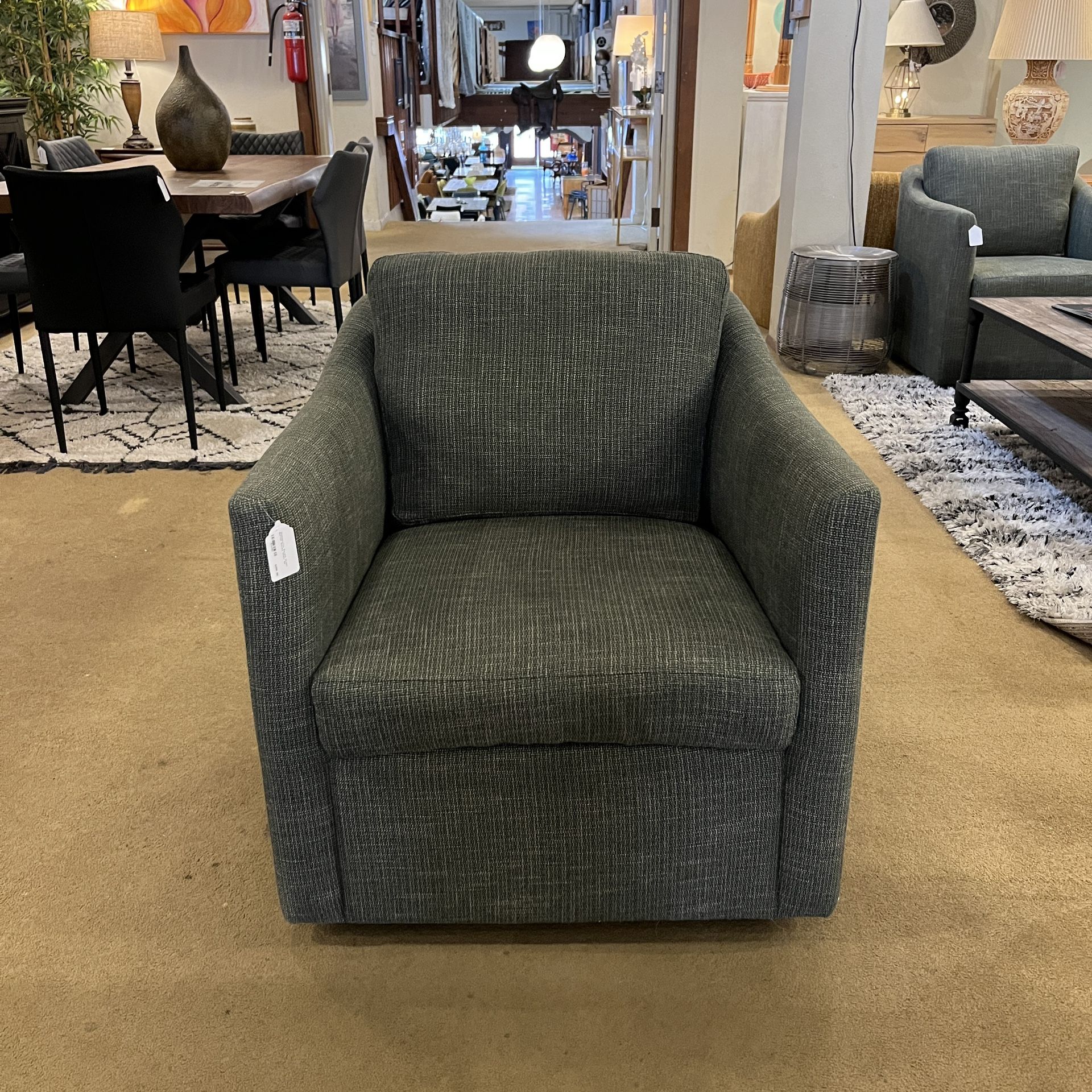 Thomasville Forest Green Barrel Swivel Chair