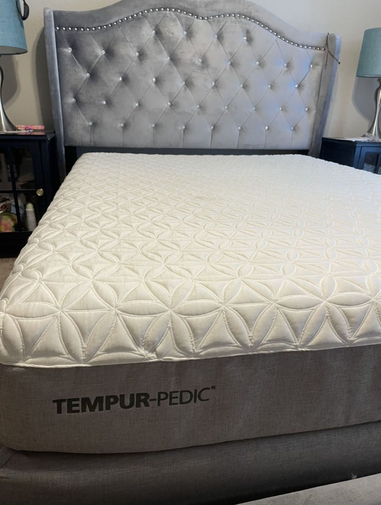 Queen size Bed With Frame And Temper-pedi Mattress SET