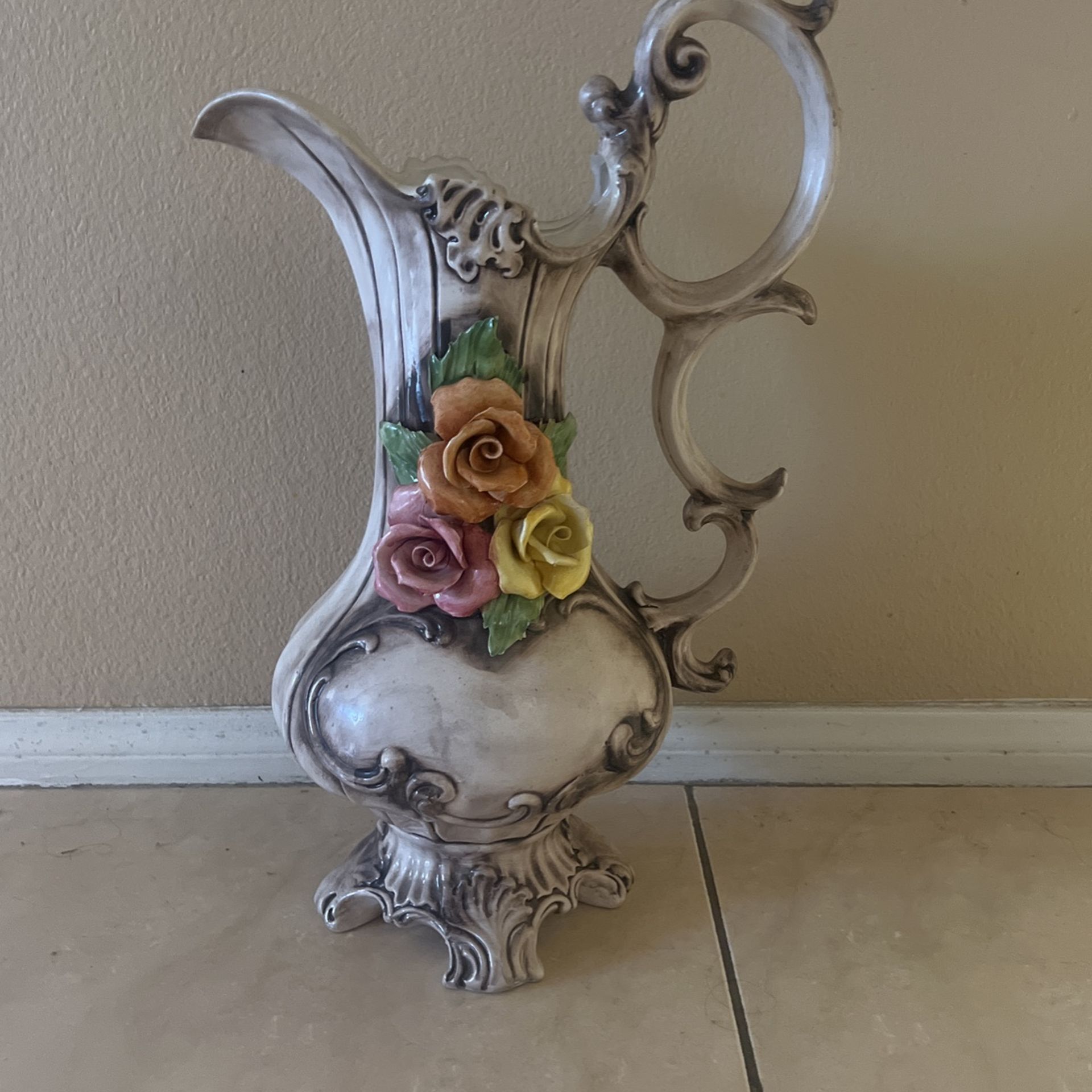 Italian Capodimonte Vase