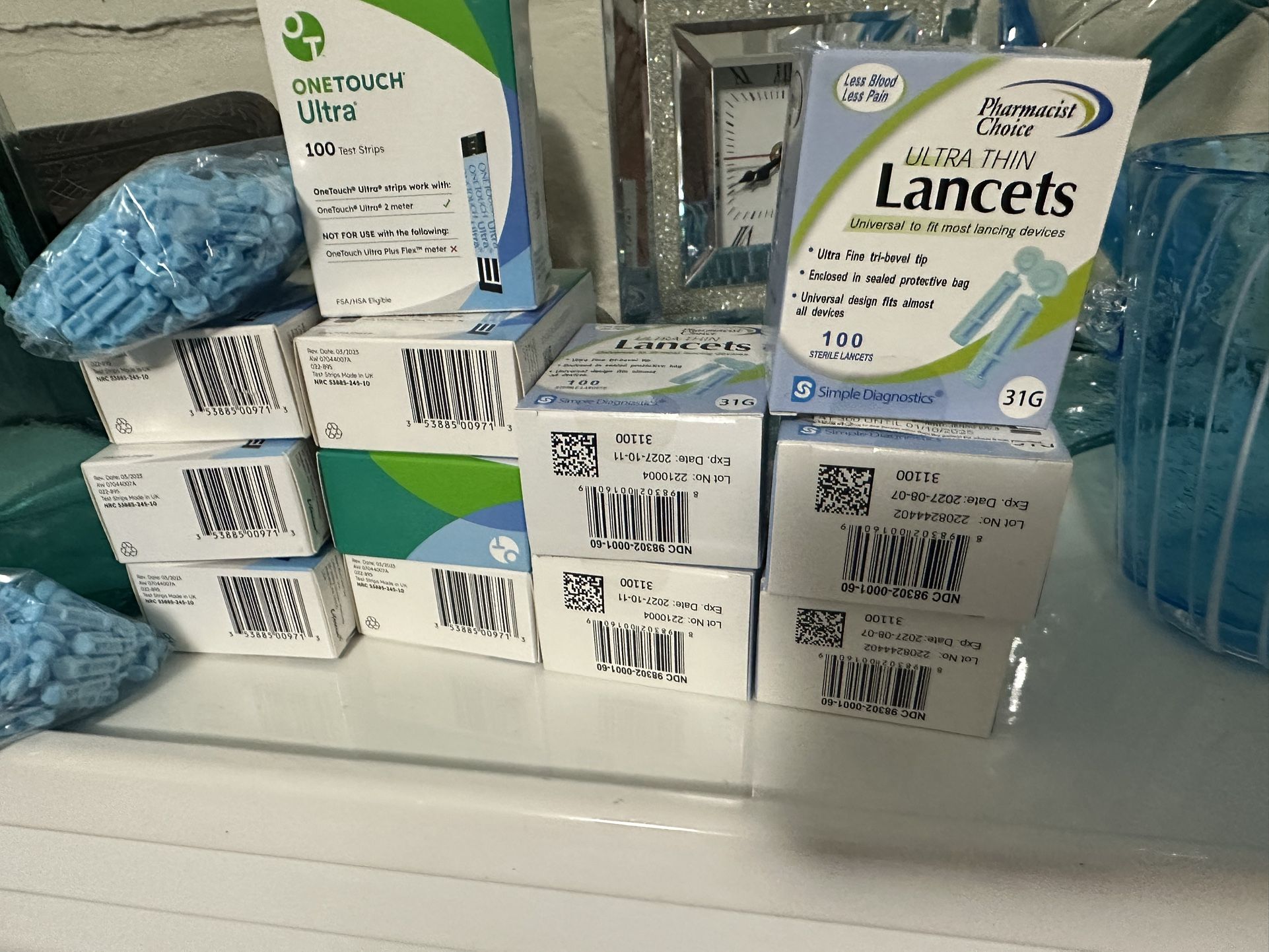 700 Strips N 600 Lancets