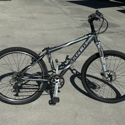 Trek 4500 Alpha Aluminum Mountain Bike w/ Rock Shox Dart 3 Front Suspension (Needs Seat)