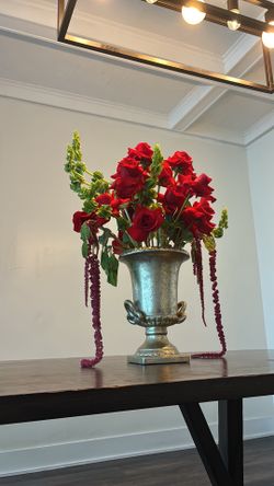 Event decor, bloom bar  and floral arrangements