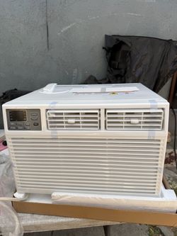 10000 (DOE) BTU 115-Volts Window Air Conditioner Cools 450 sq. ft. in White, 4-Cooling Modes, Remote Control
