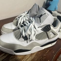Jordan 4 